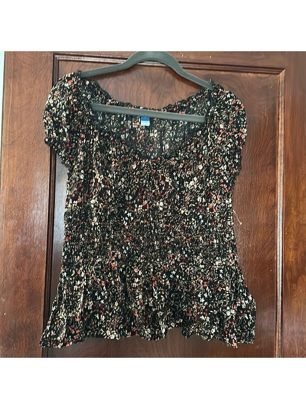 OLD Navy womens top; size large